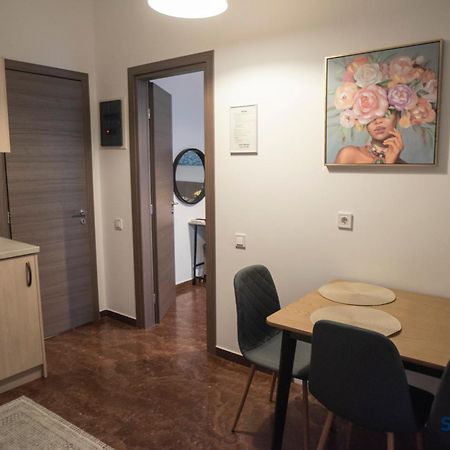 Explore Greece From Lovely City Centre Apartment Chalkís Dış mekan fotoğraf